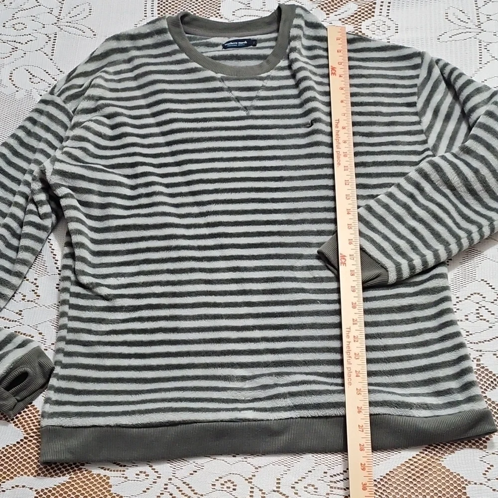 Southern Marsh Men's Crewneck Sweater - Olive and Gray Stripes